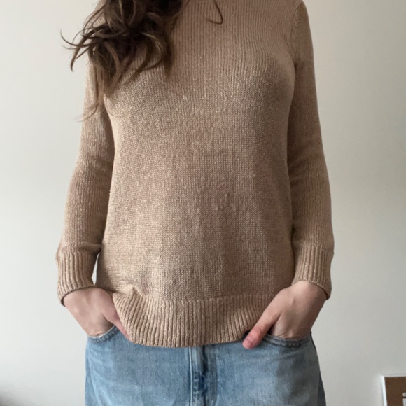 Club Monaco - Italian Yarn Gold Knit Sweater w/ Back Cut-Out: Women’s XS - Picture 6 of 7